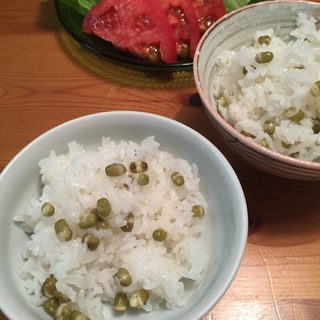 梅雨の季節に食べたい 緑豆ごはん